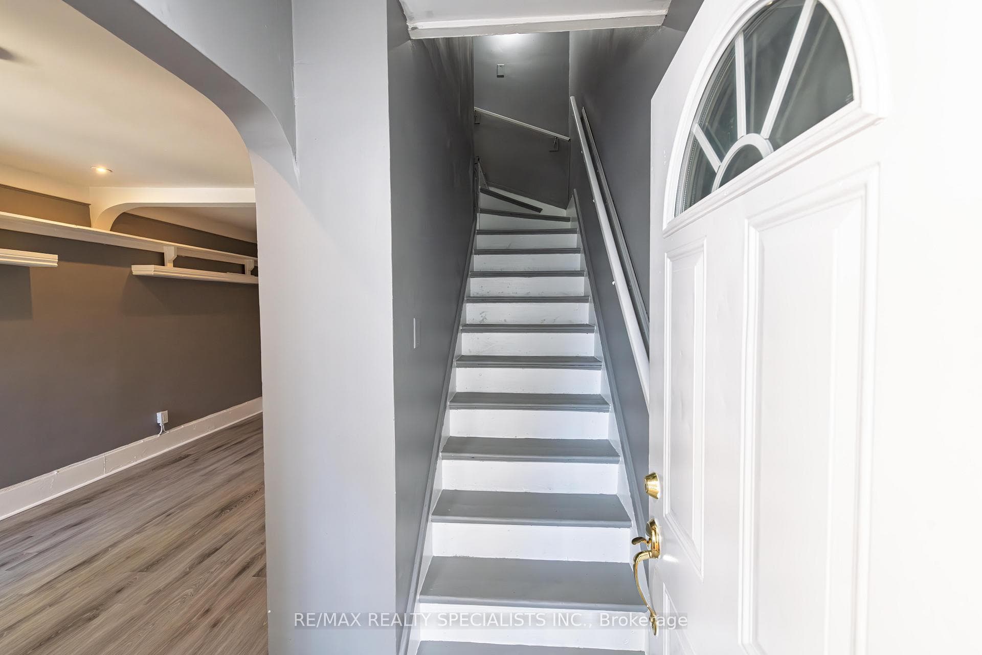 332 Elm Avenue photo 26