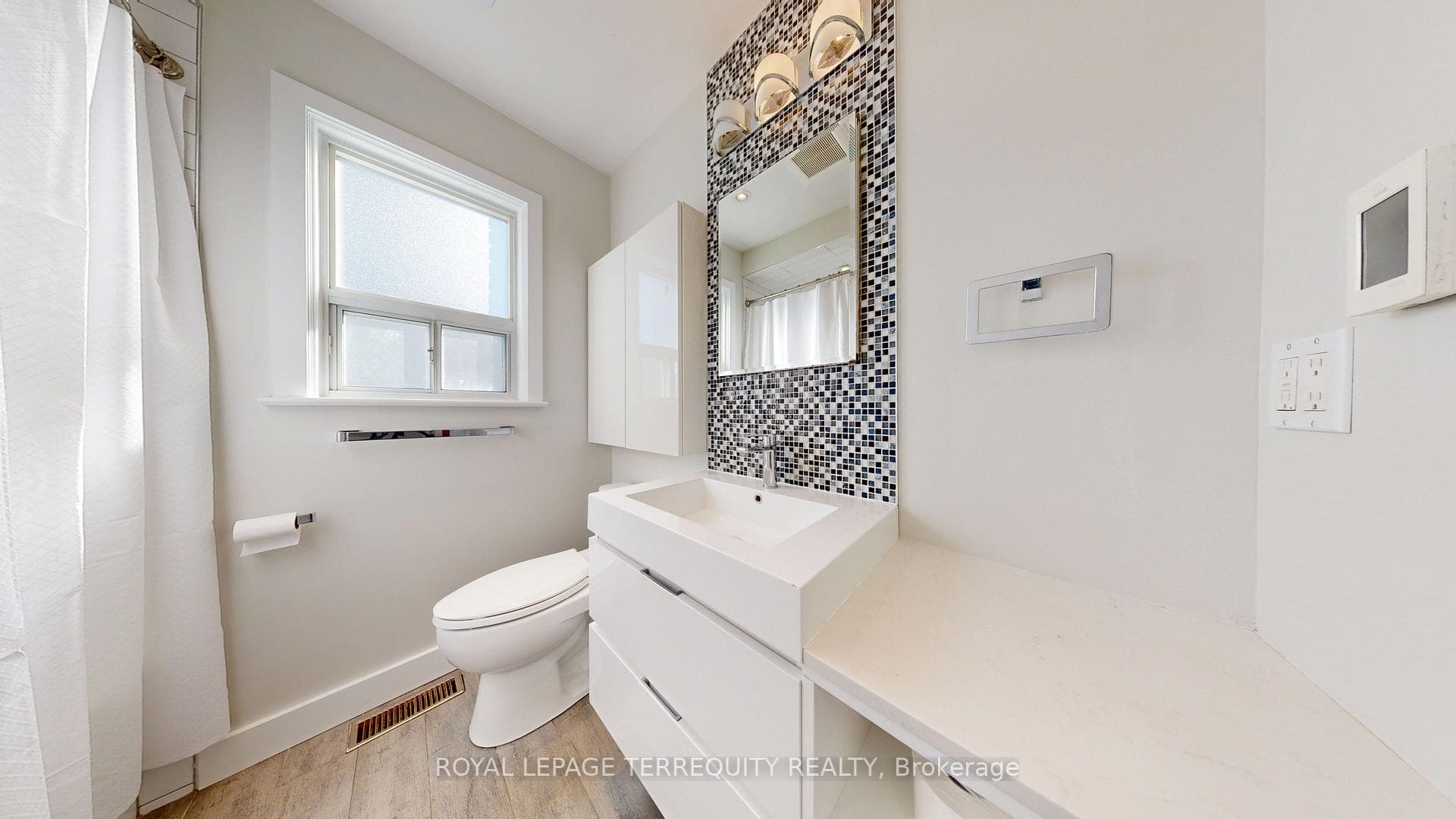 85 Romulus Drive photo 13