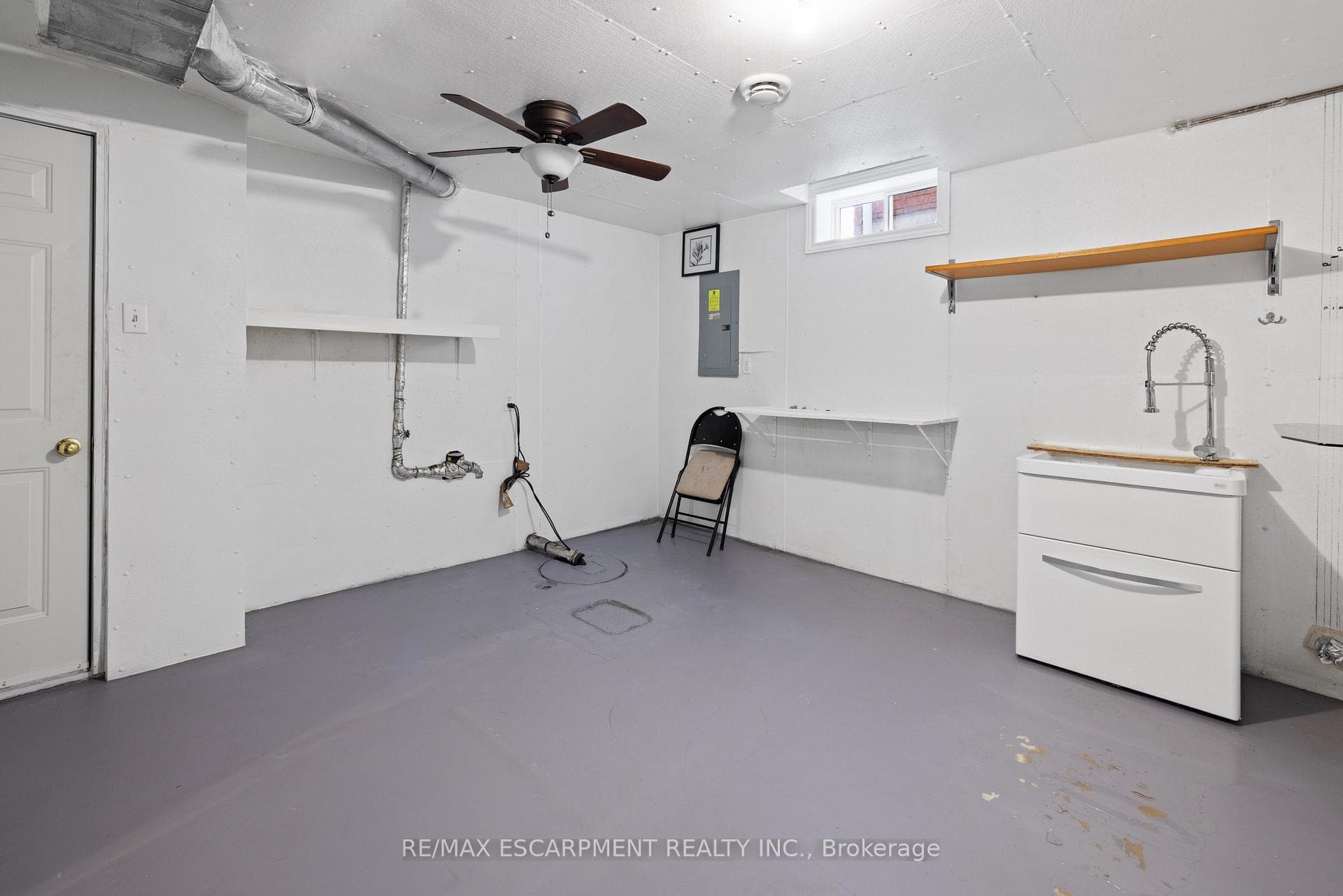 39 McKibbon Avenue photo 28