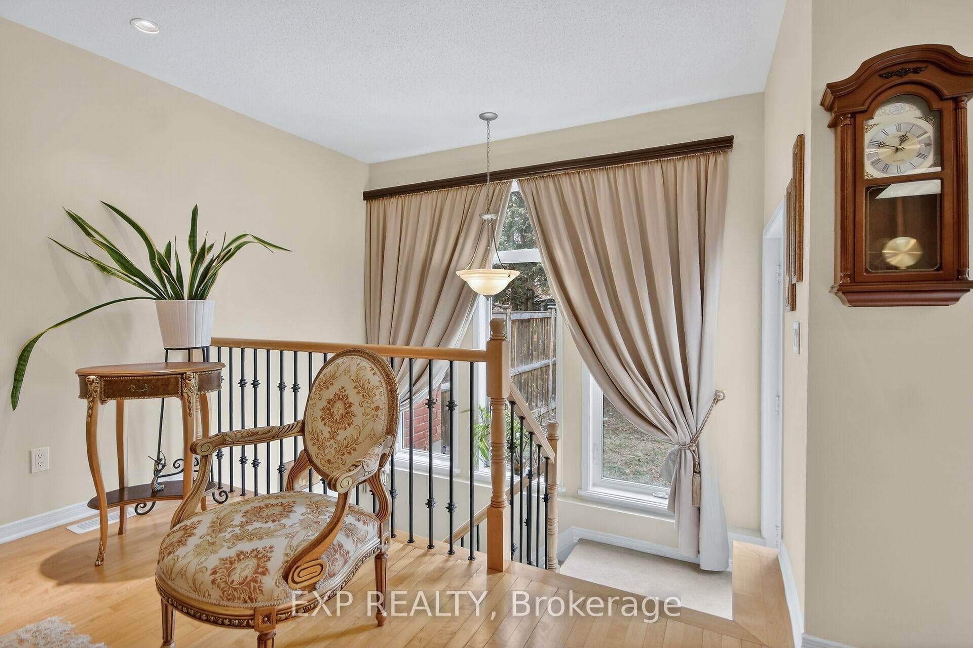 304 Goldridge Drive photo 17