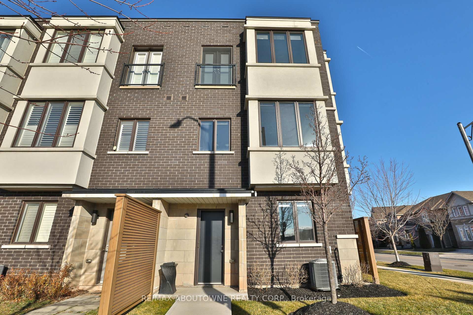 220 VELLWOOD Common photo 24