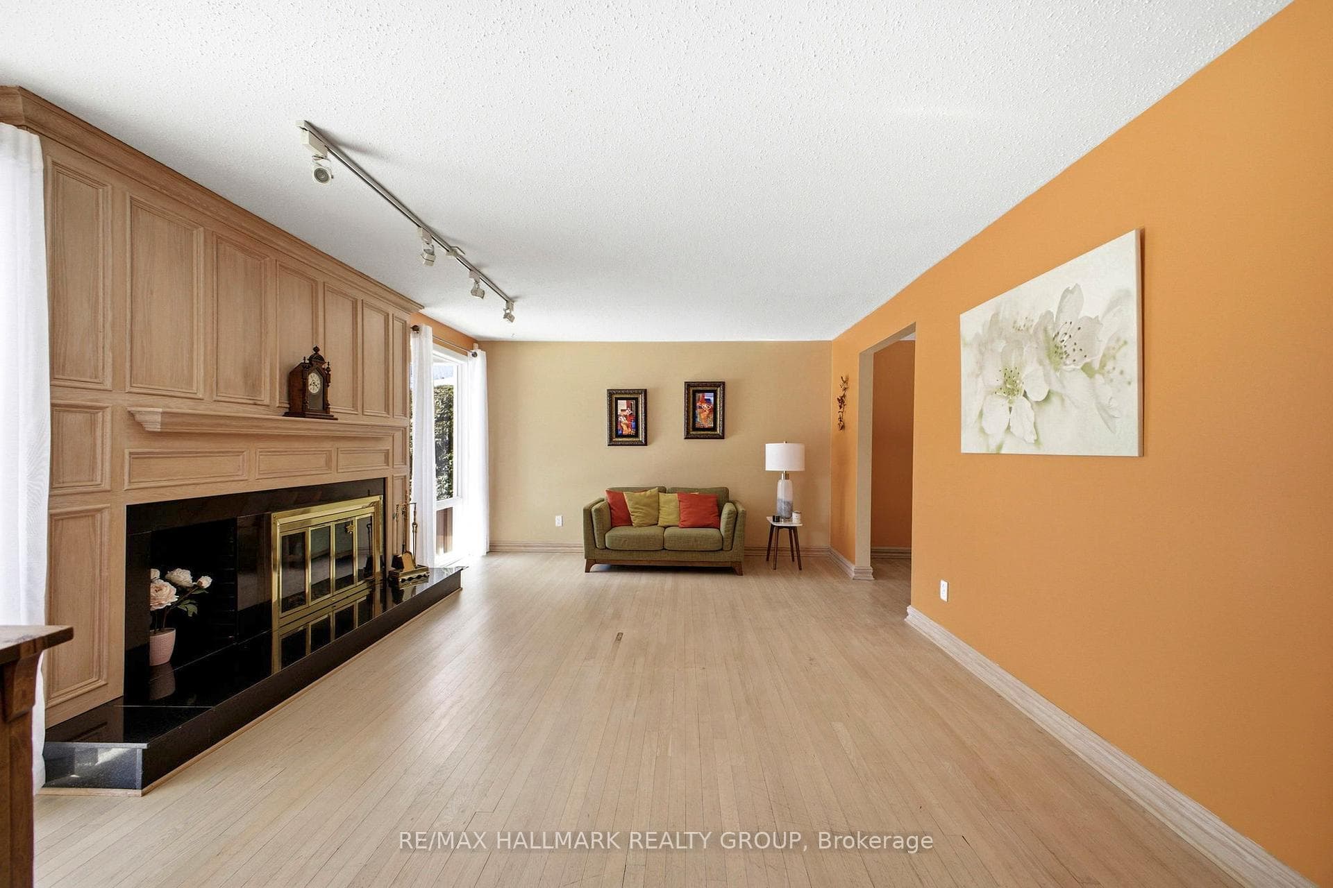 59 Ashgrove Crescent photo 3