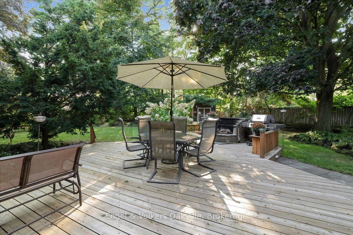 250 Gatestone Avenue photo 39