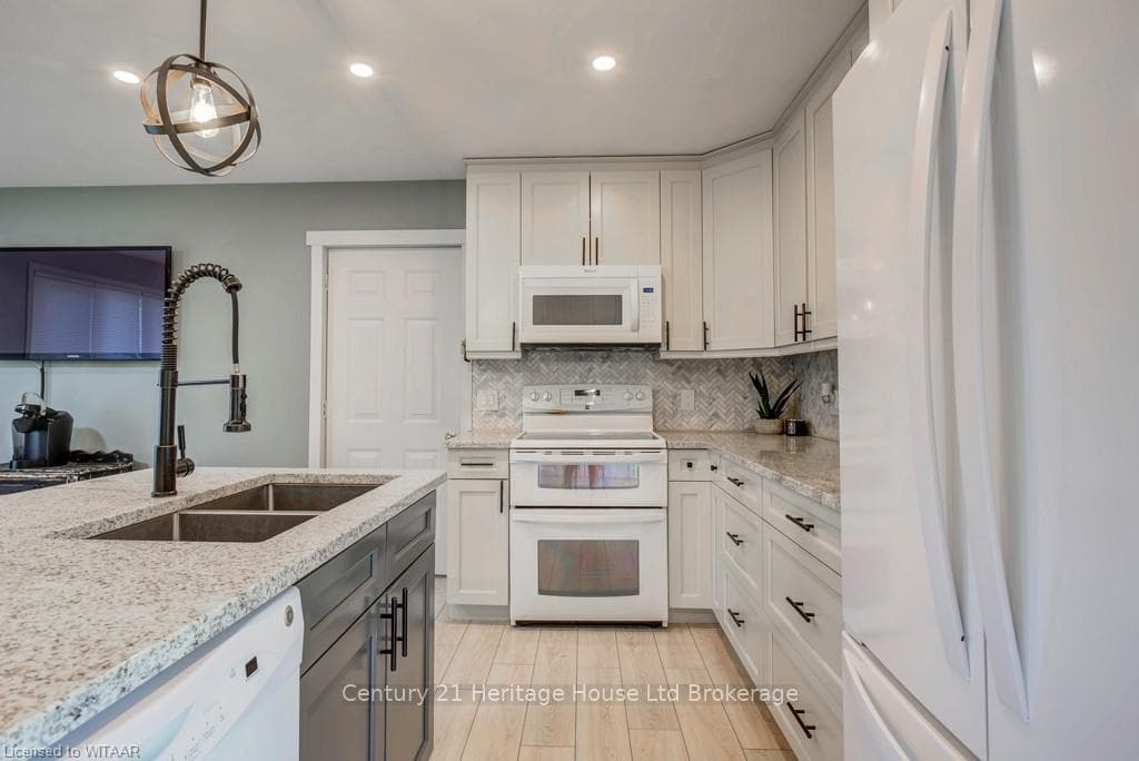 2434 EAST QUARTER LINE Road photo 15