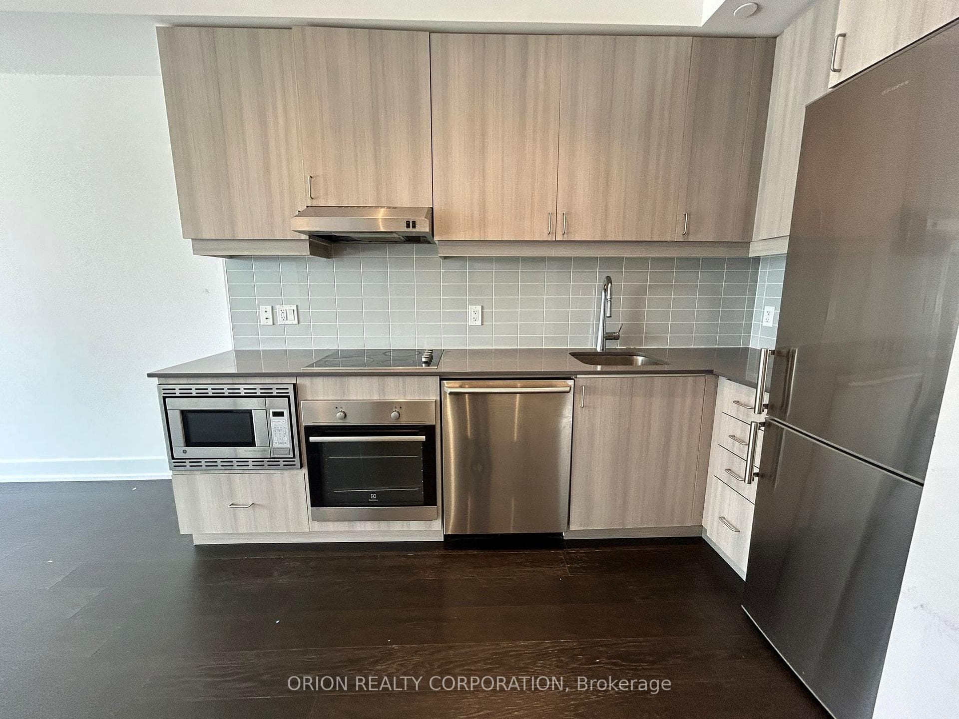 7 Kenaston Gardens Unit 707 photo 1