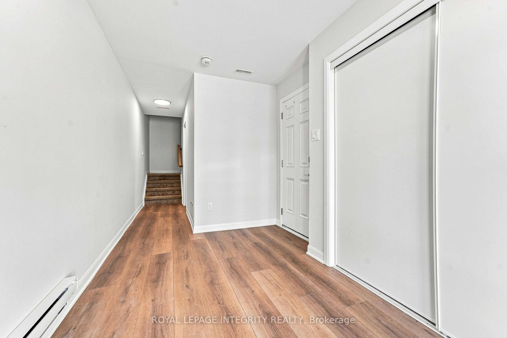 762 Tadpole Crescent photo 3