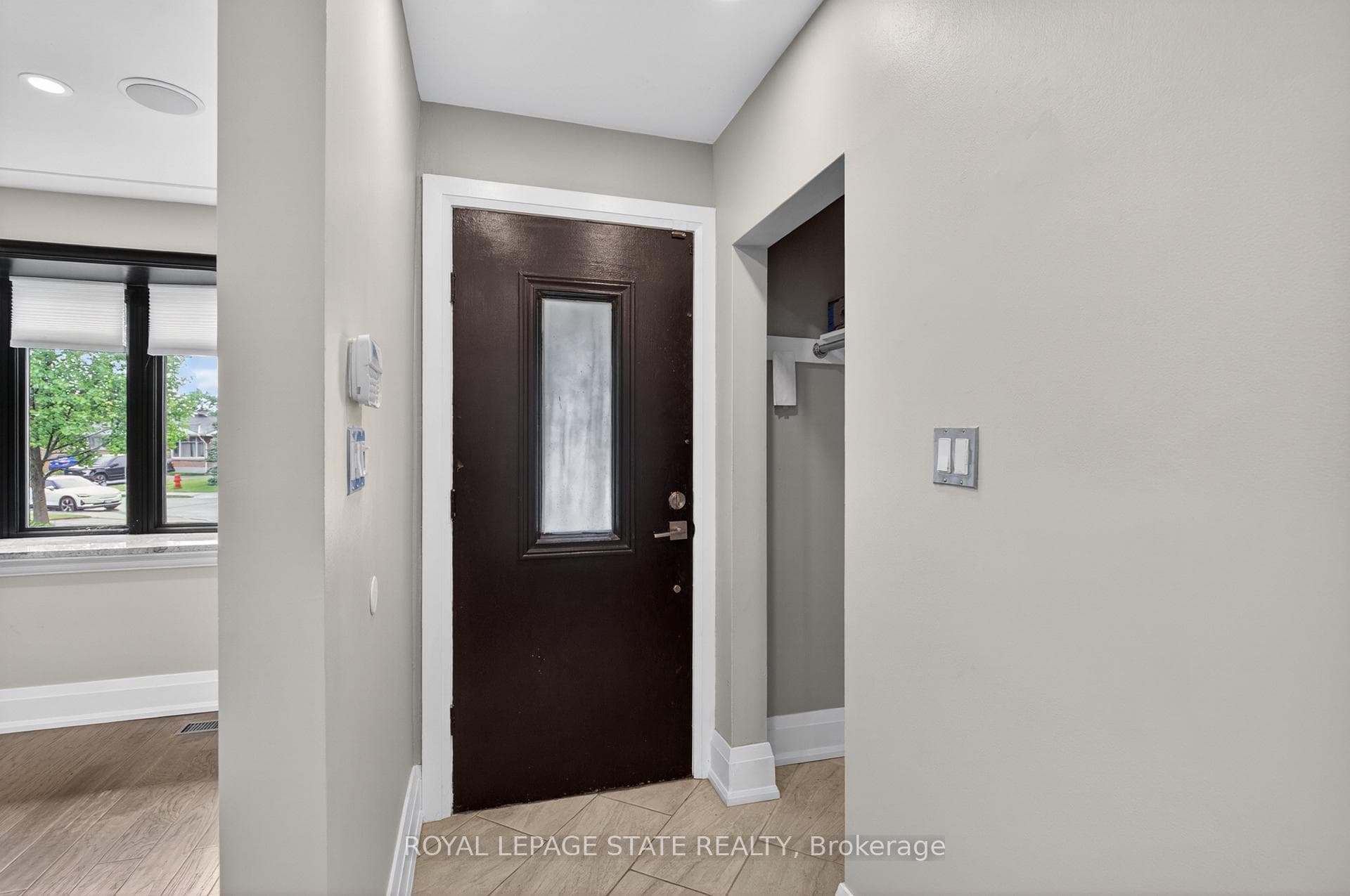 33 Kenwood Crescent photo 4