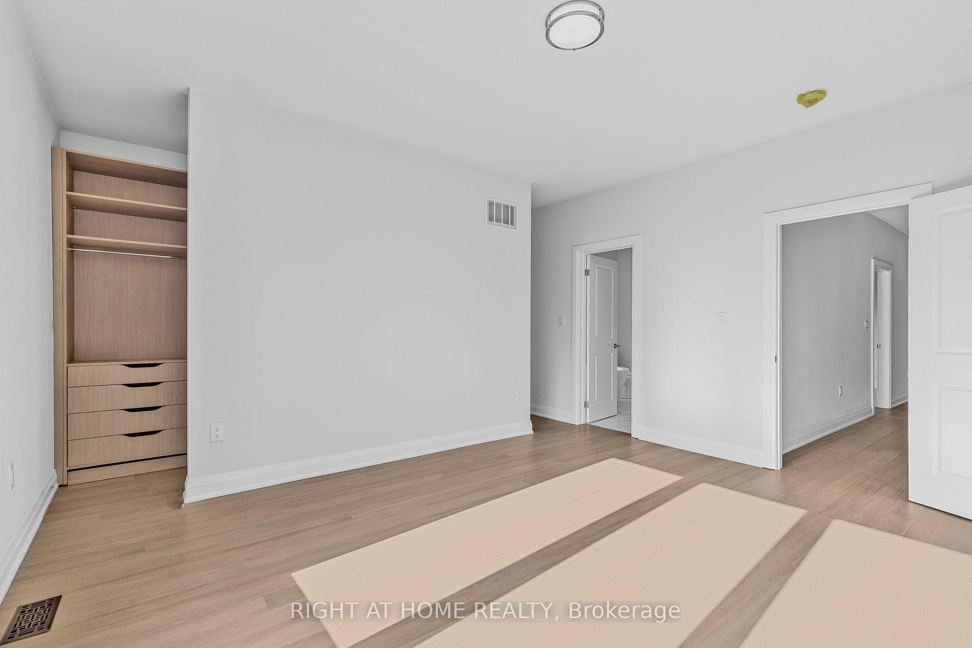 97 Sophia Street photo 15
