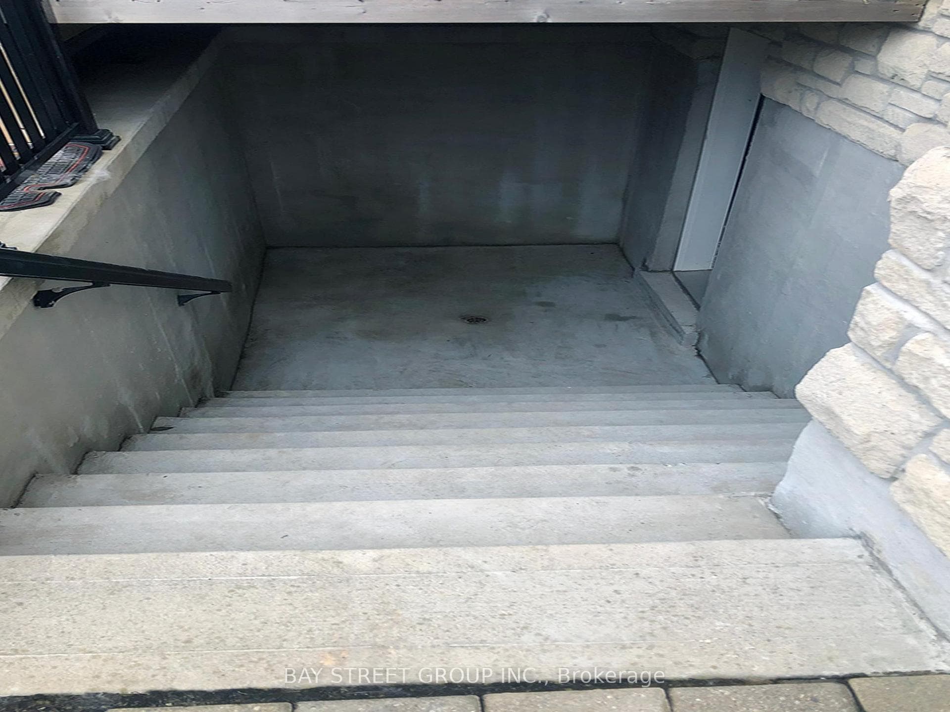 1 Ascalon Drive photo 38