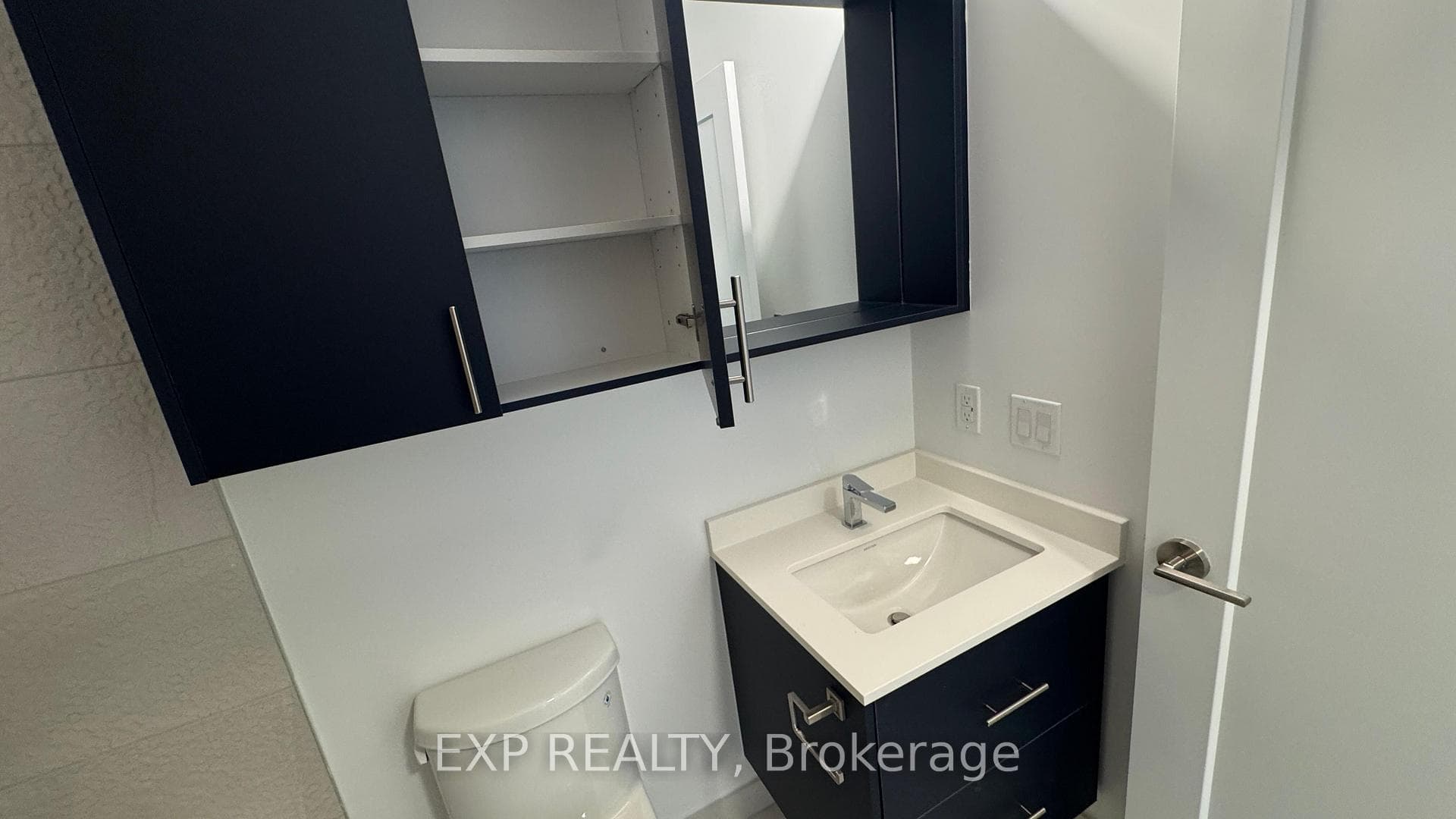 5105 Hurontario Street Unit 3204 photo 17
