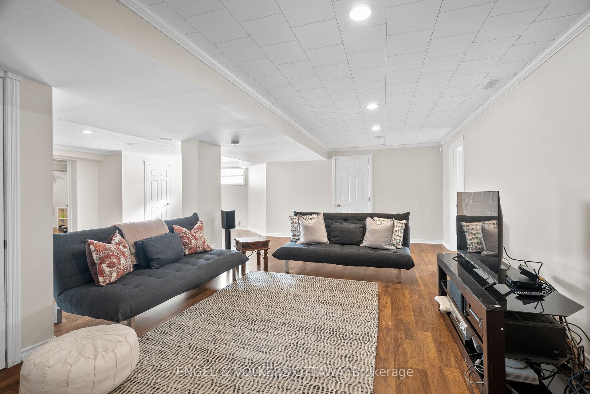 2584 Brickland Drive photo 27