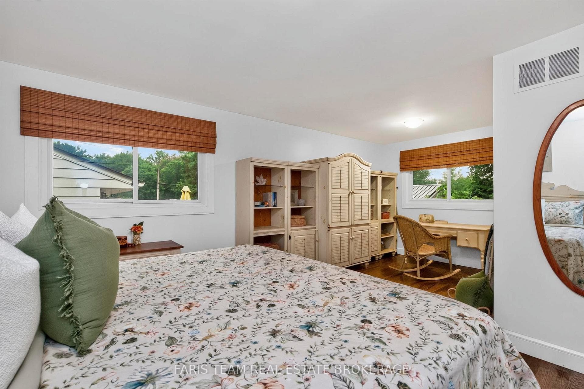 44 Jeffery Street photo 17