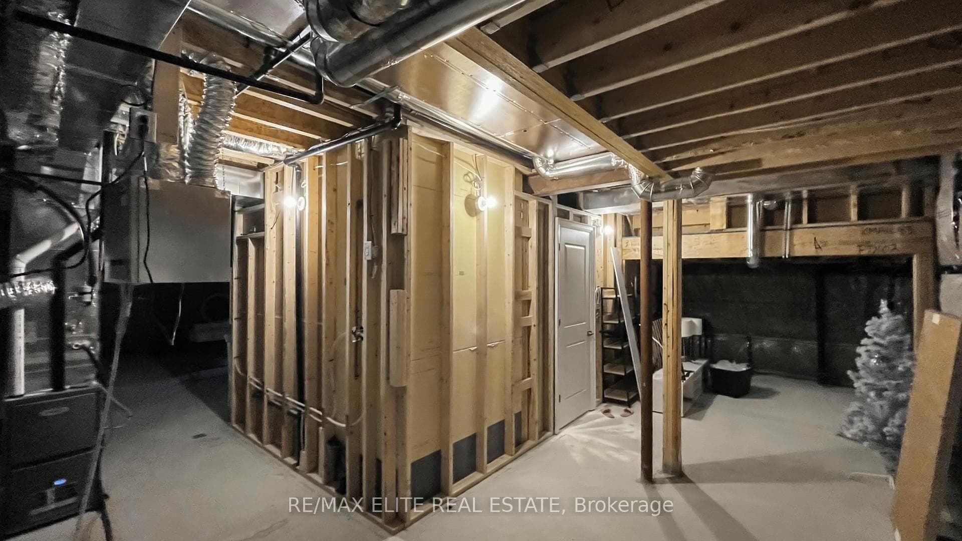 11 DWELL Avenue photo 41