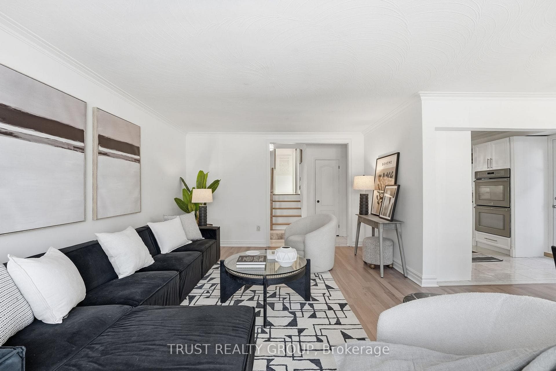 9 Del Ria Drive photo 14