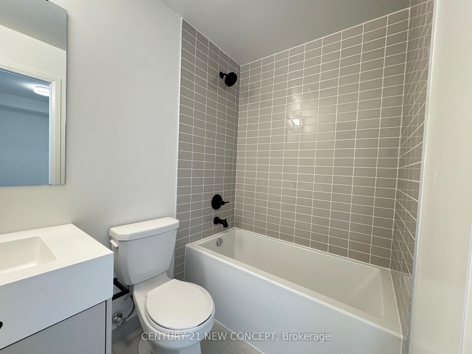 280 Dundas Street Unit 1807 photo 4