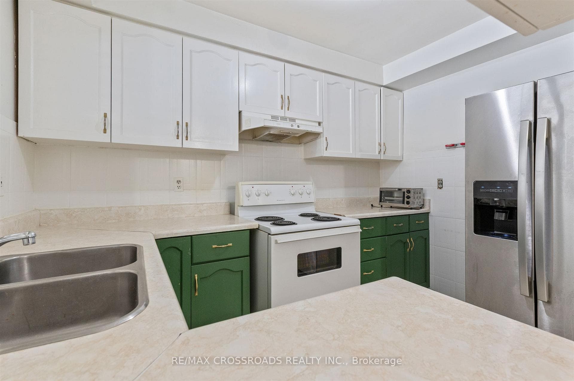 98 Willowridge Road photo 15