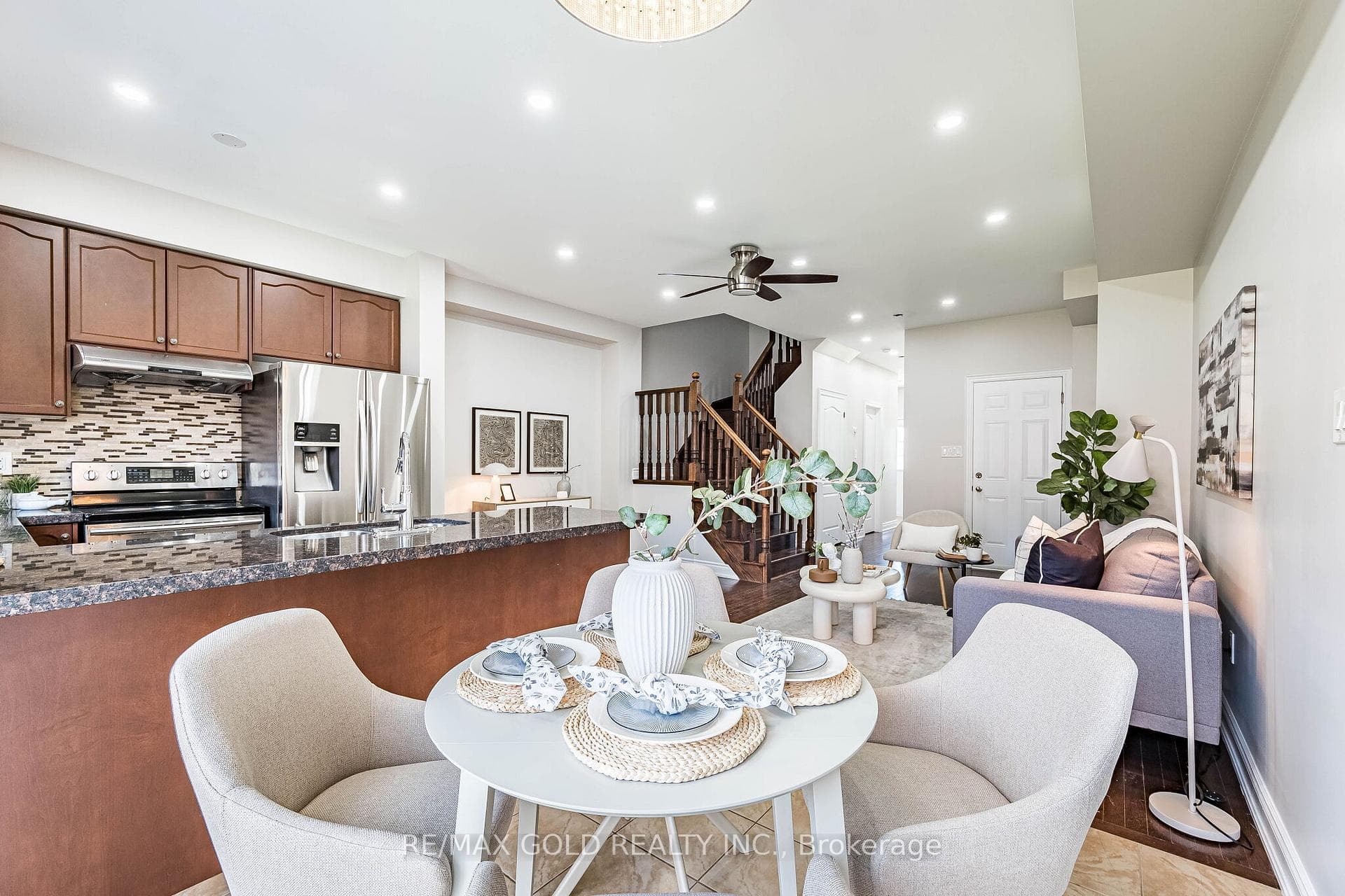 Breakfast Room