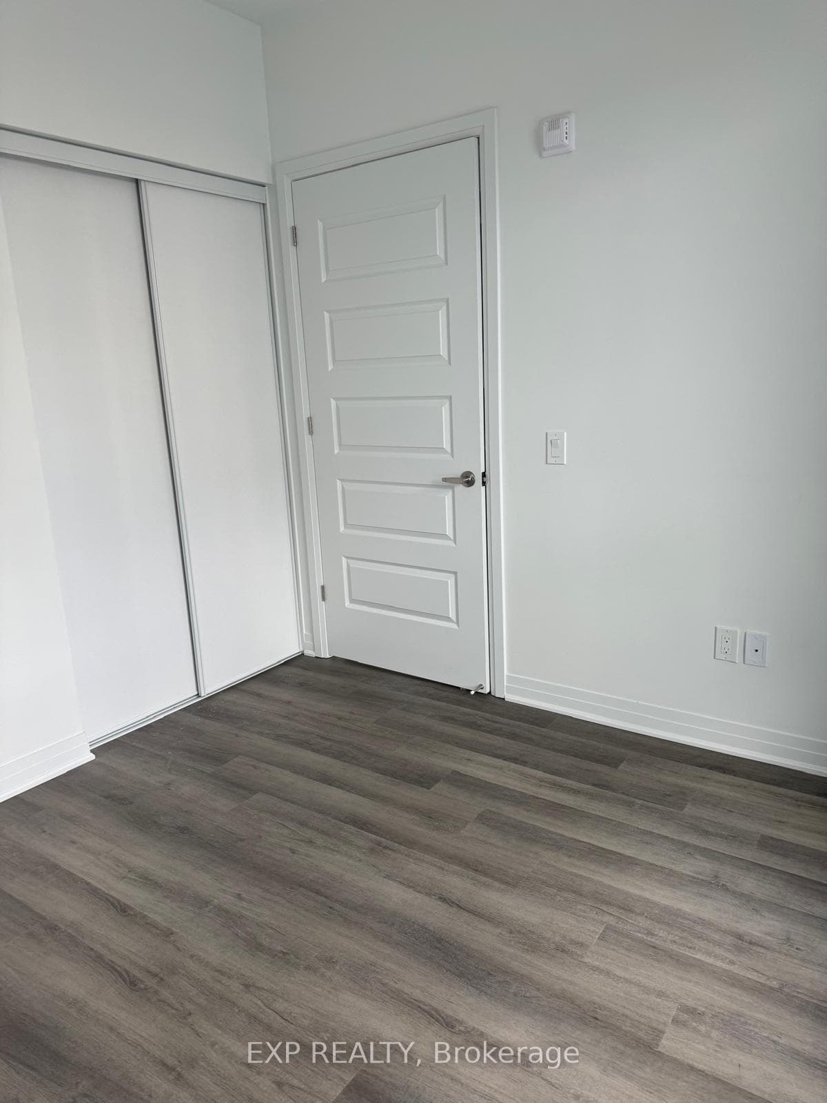 470 Gordon Krantz Avenue Unit 109 photo 20