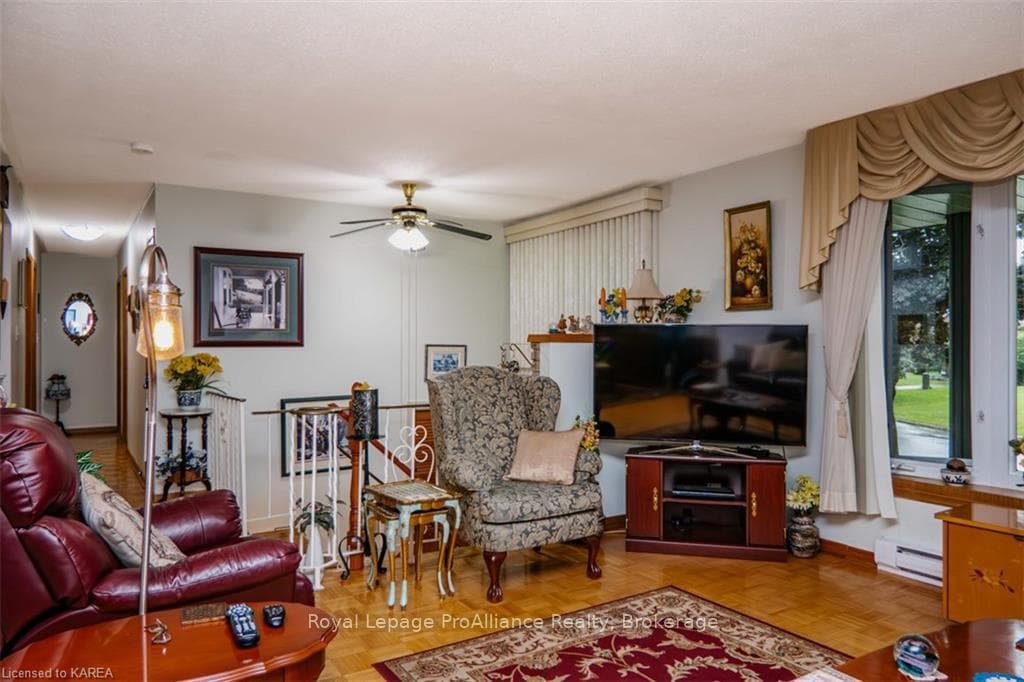 238 MCGILL Street photo 20