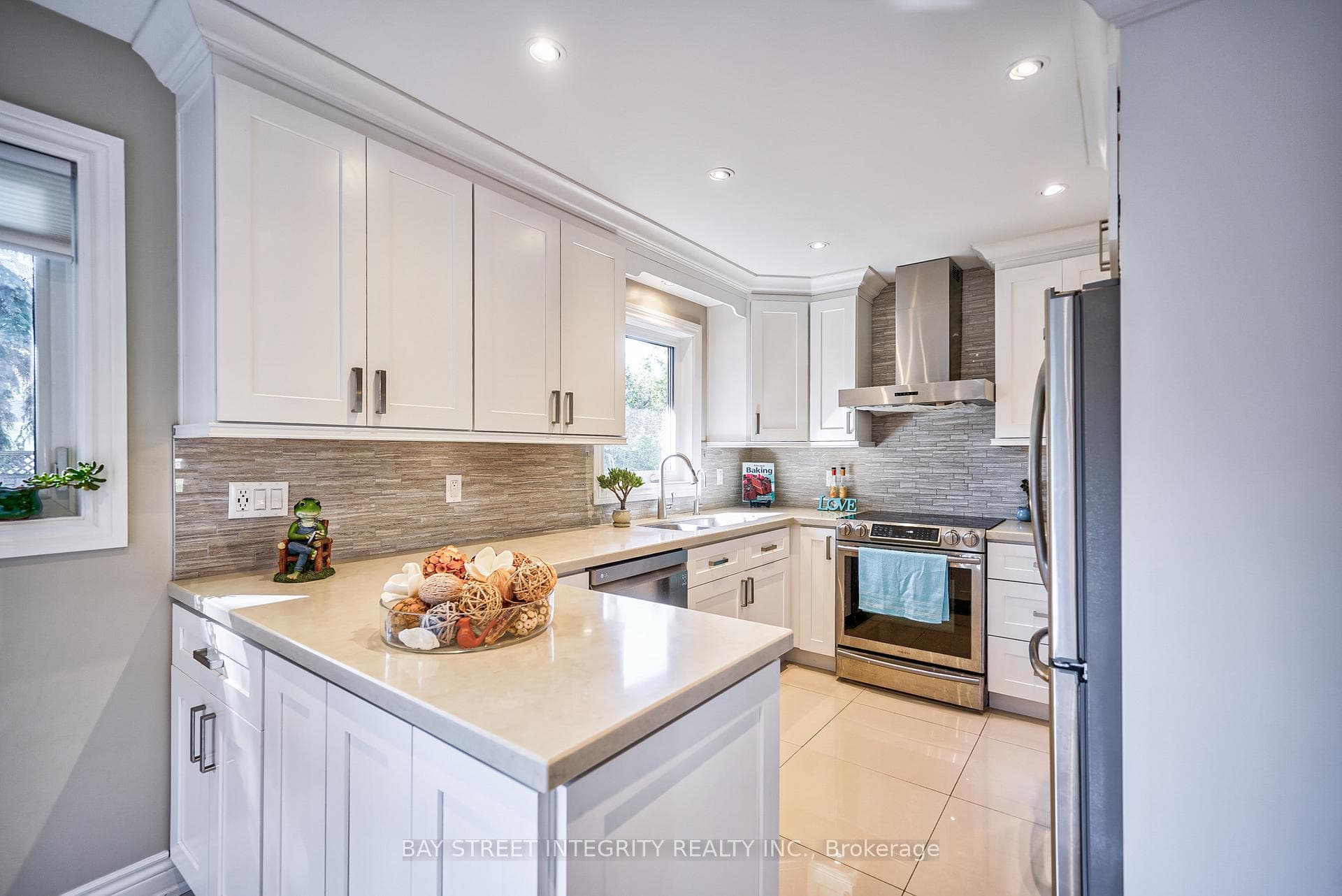 2626 Innisfil Road photo 21