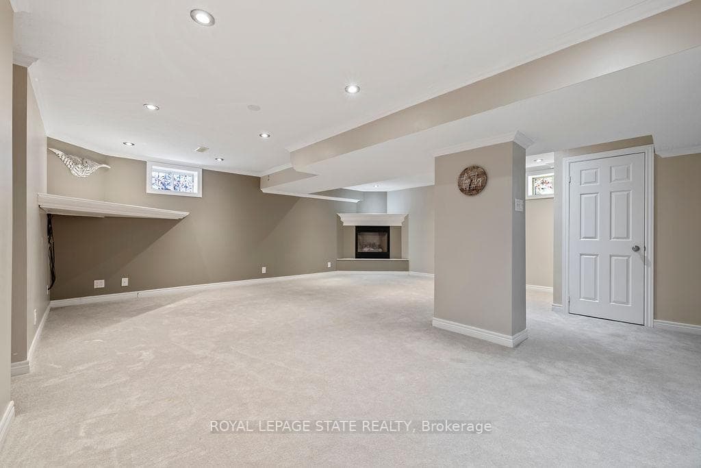 16 Linington Trail photo 29