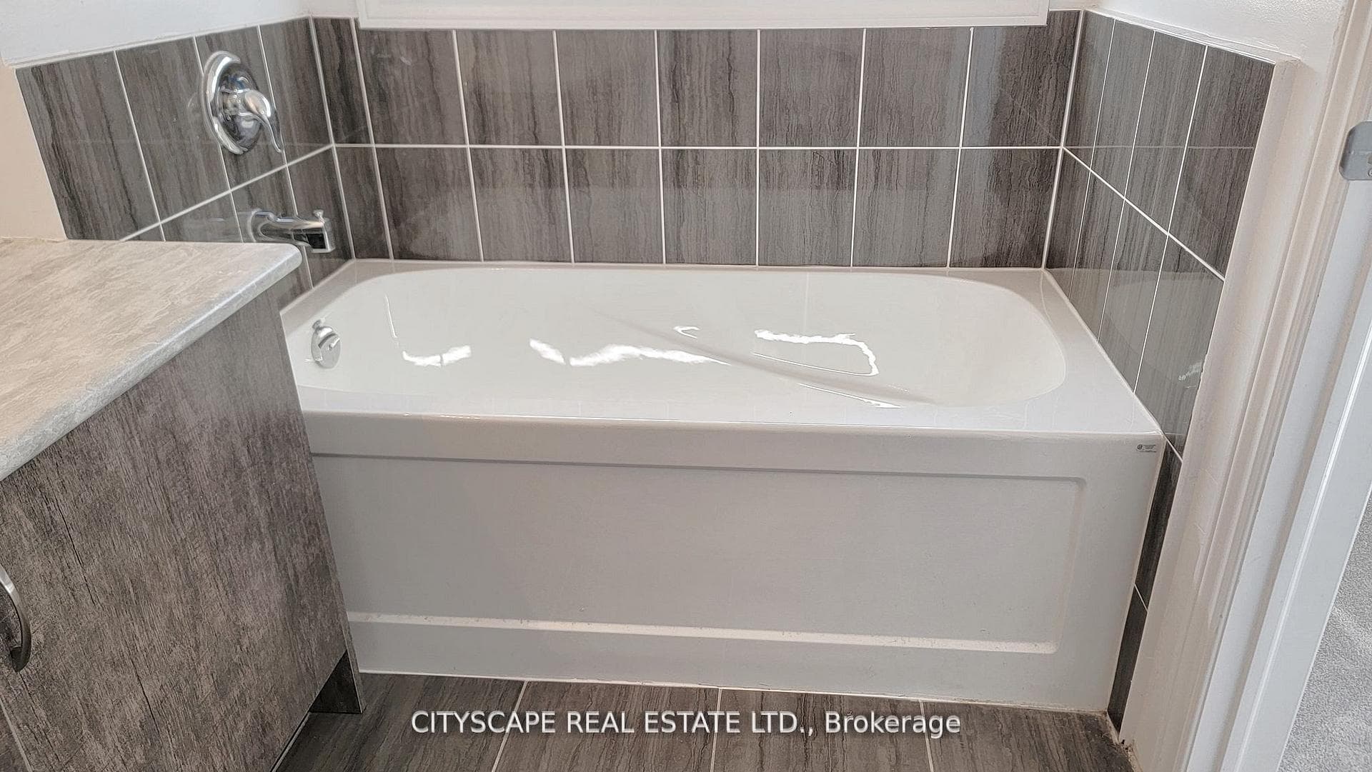 4pc Primary Ensuite