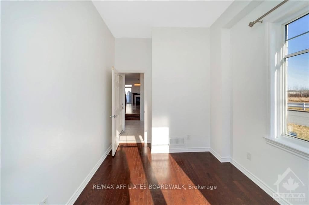 349 GRAMMOND Circle photo 5