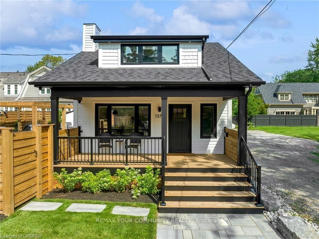 1379 CAROLINE Street photo 2