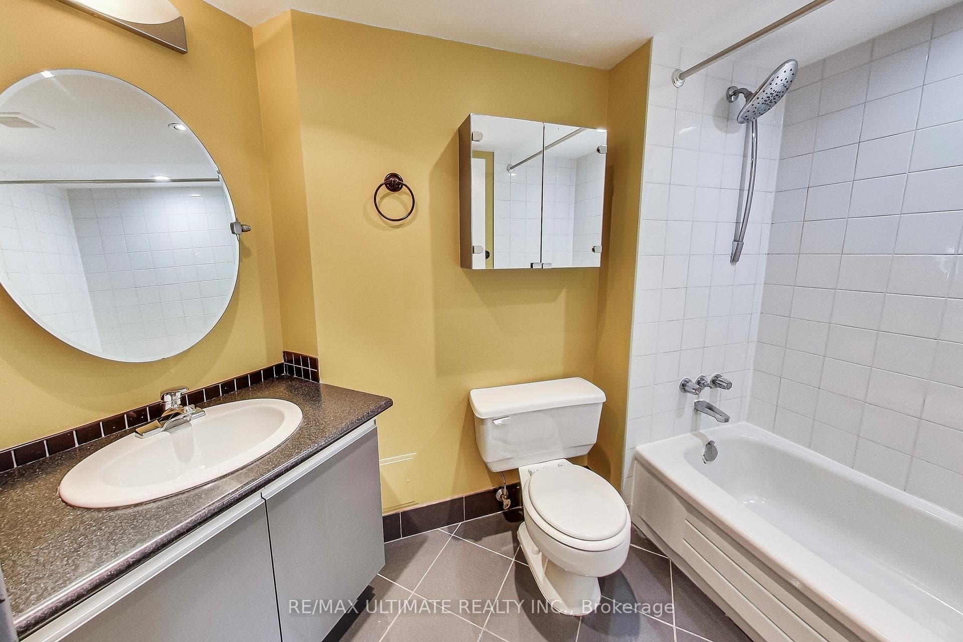 25 Maitland Street Unit 1405 photo 9