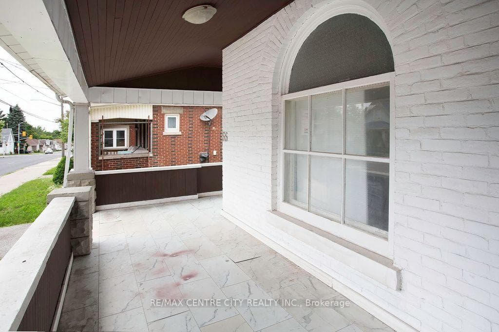 66 Adelaide Street photo 3