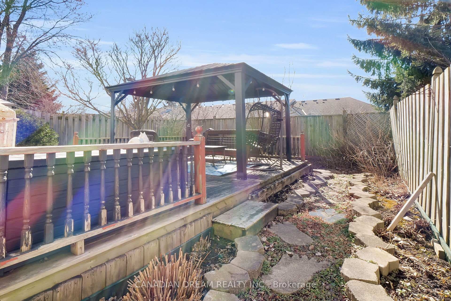 1354 Baycliffe Place photo 33