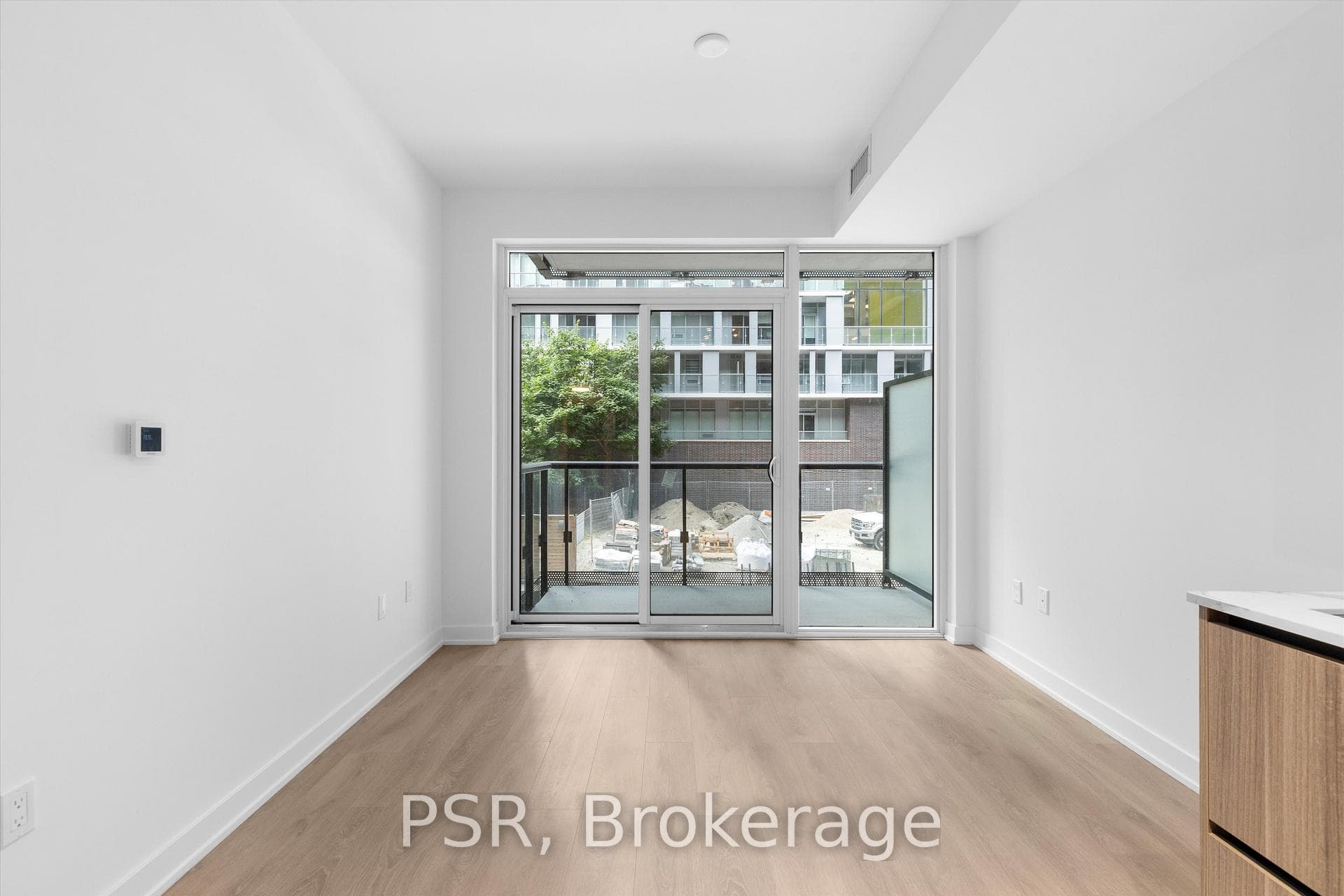 117 Broadway Avenue Unit 212 photo 8