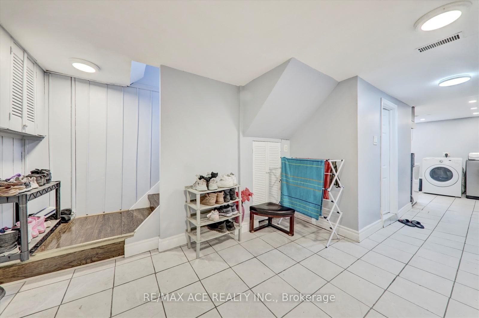 10 Blakemanor Boulevard photo 24