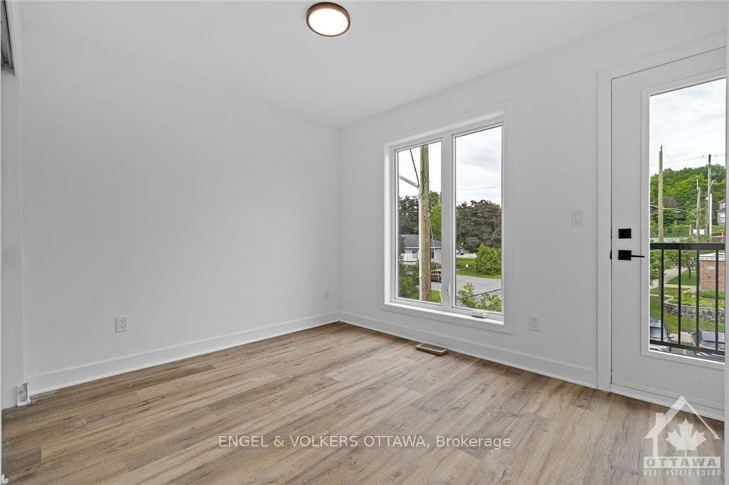 1258 MARENGER Street Unit C photo 14