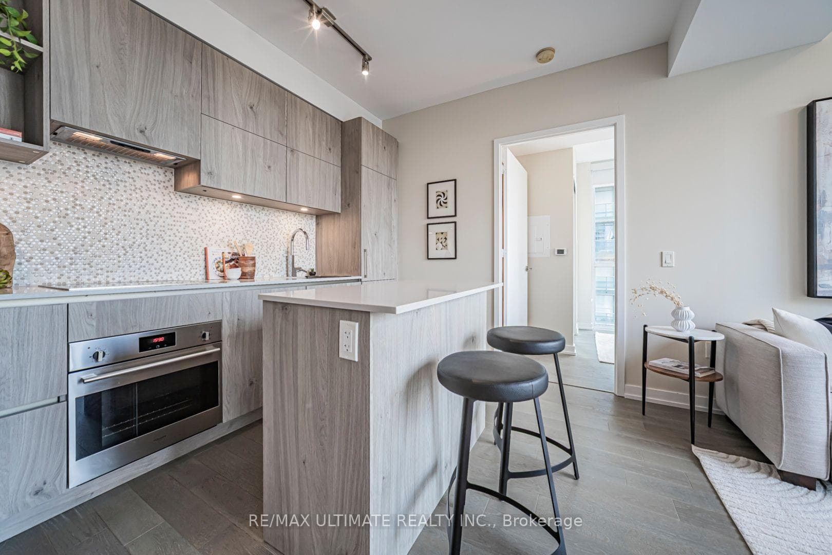 1 Yorkville Avenue Unit 1208 photo 7