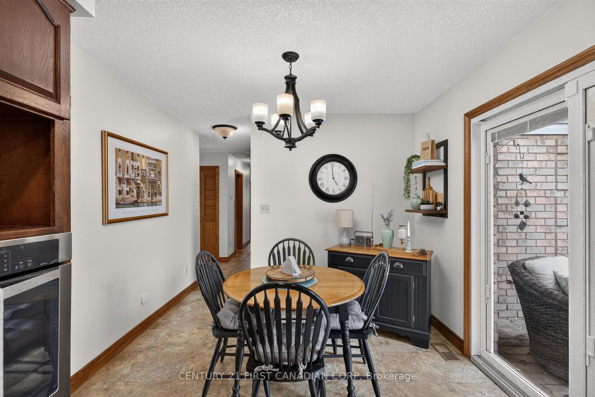 22 Heritage Court photo 16