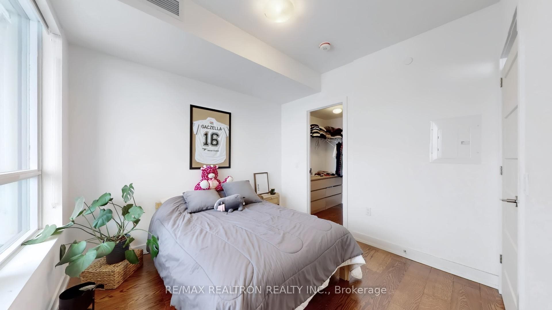 2 Teagarden Court Unit 904 photo 20