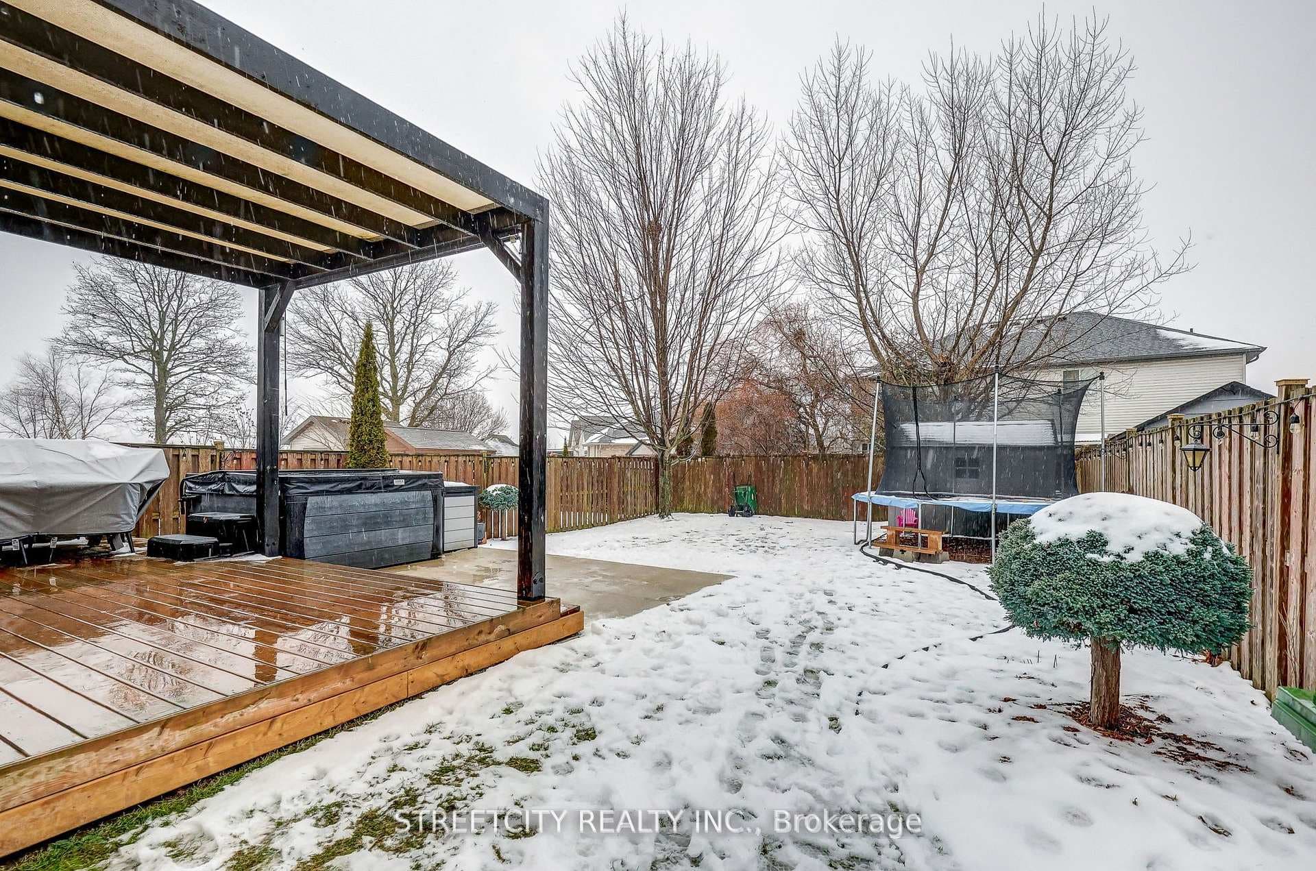 105 Penhale Avenue photo 40