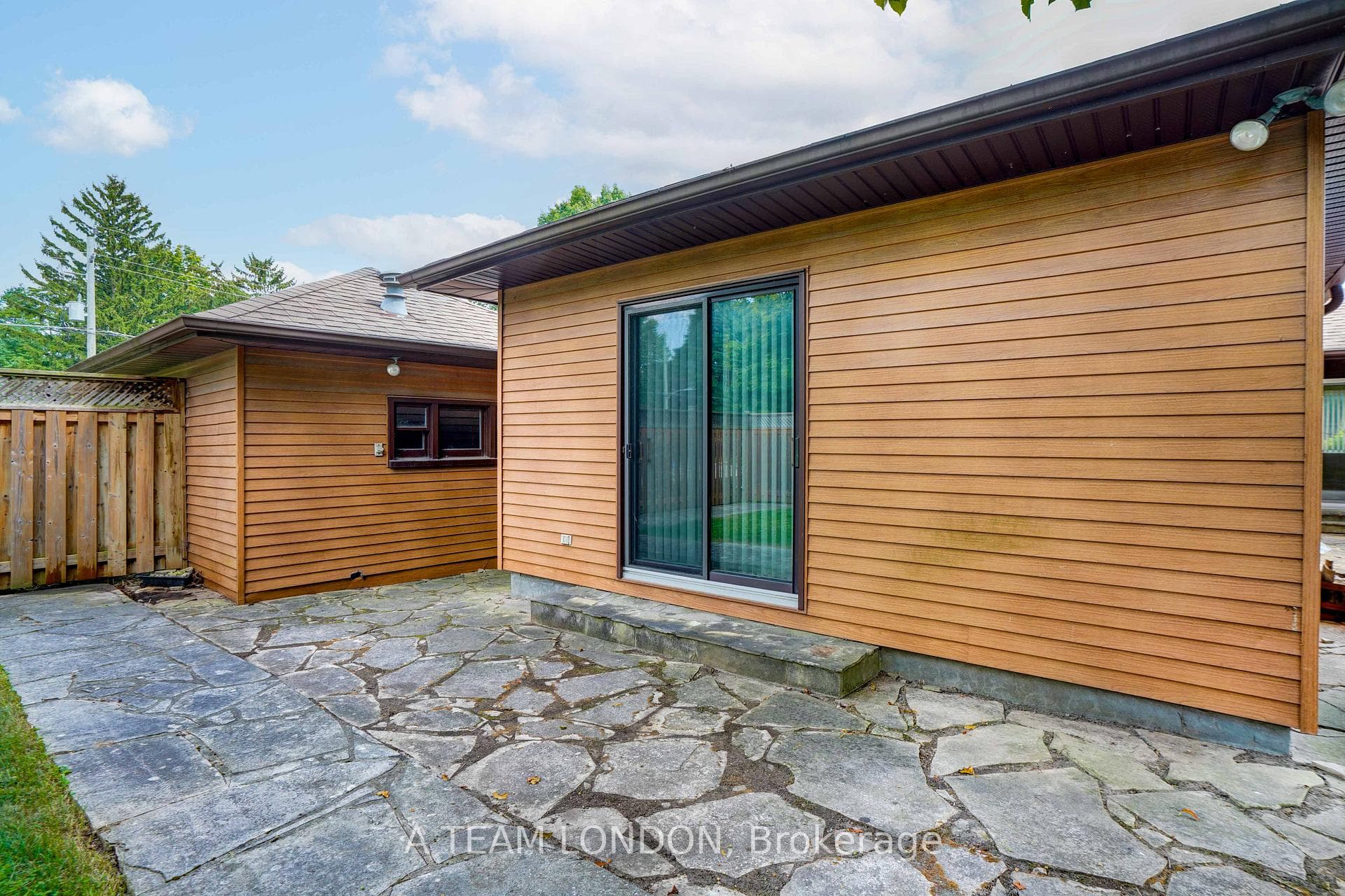829 Hickory Road photo 33