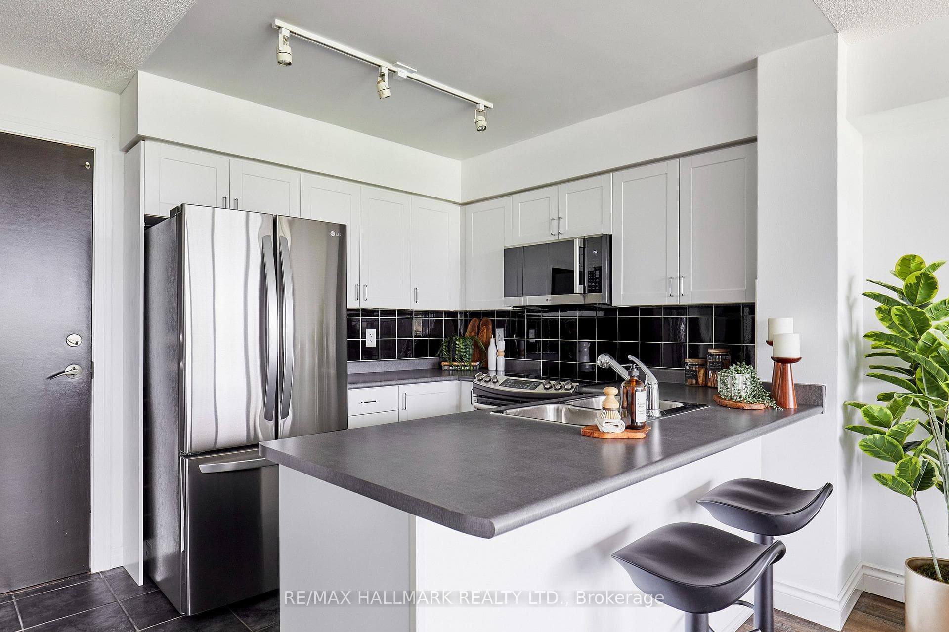 1600 Charles Street Unit 410 photo 1
