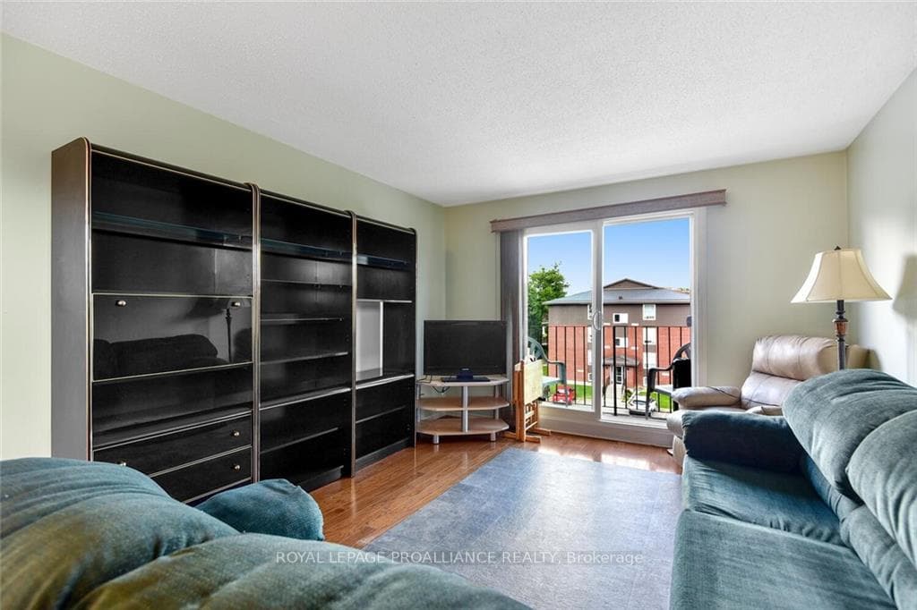 2 CHARLOTTE Place Unit 22 photo 13