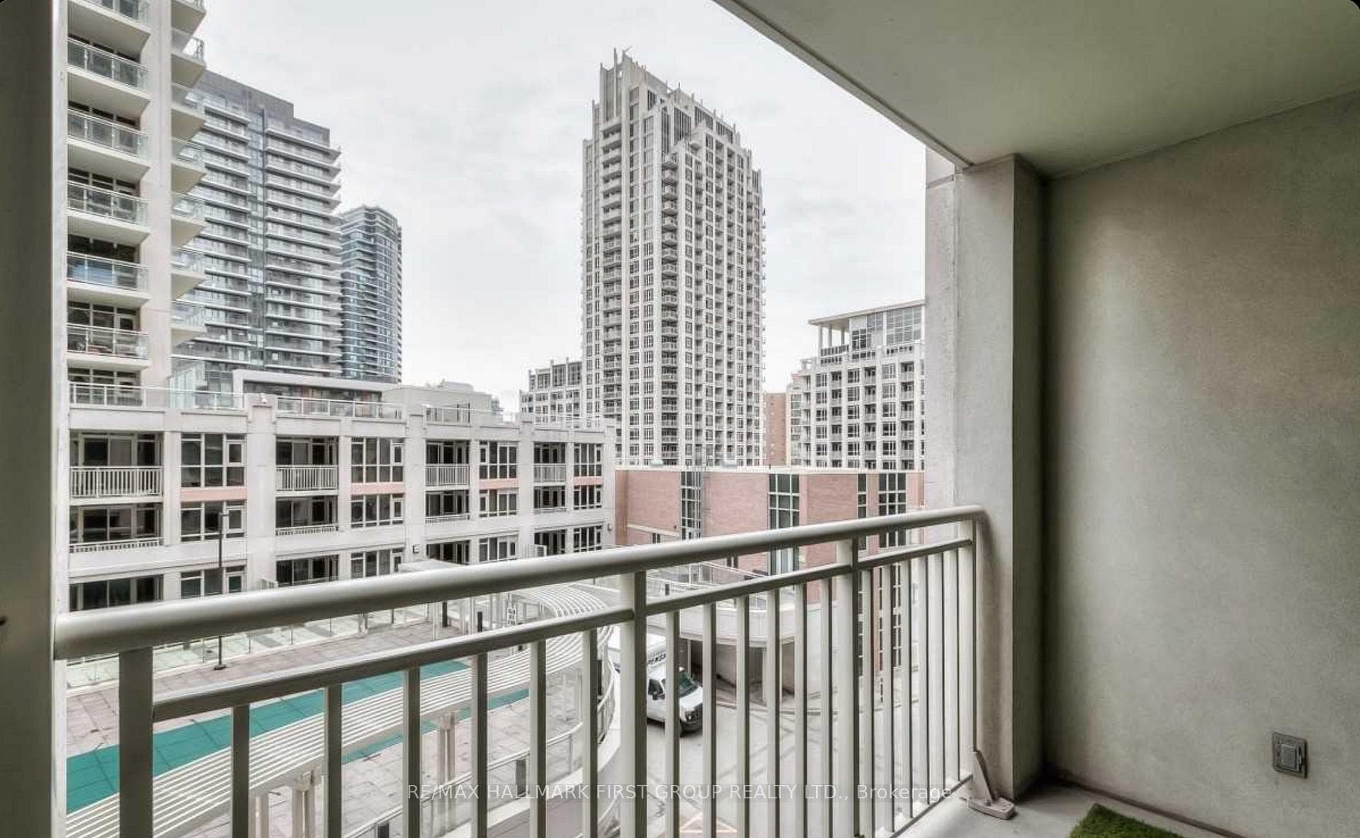 35 Bastion Street Unit 604 photo 21