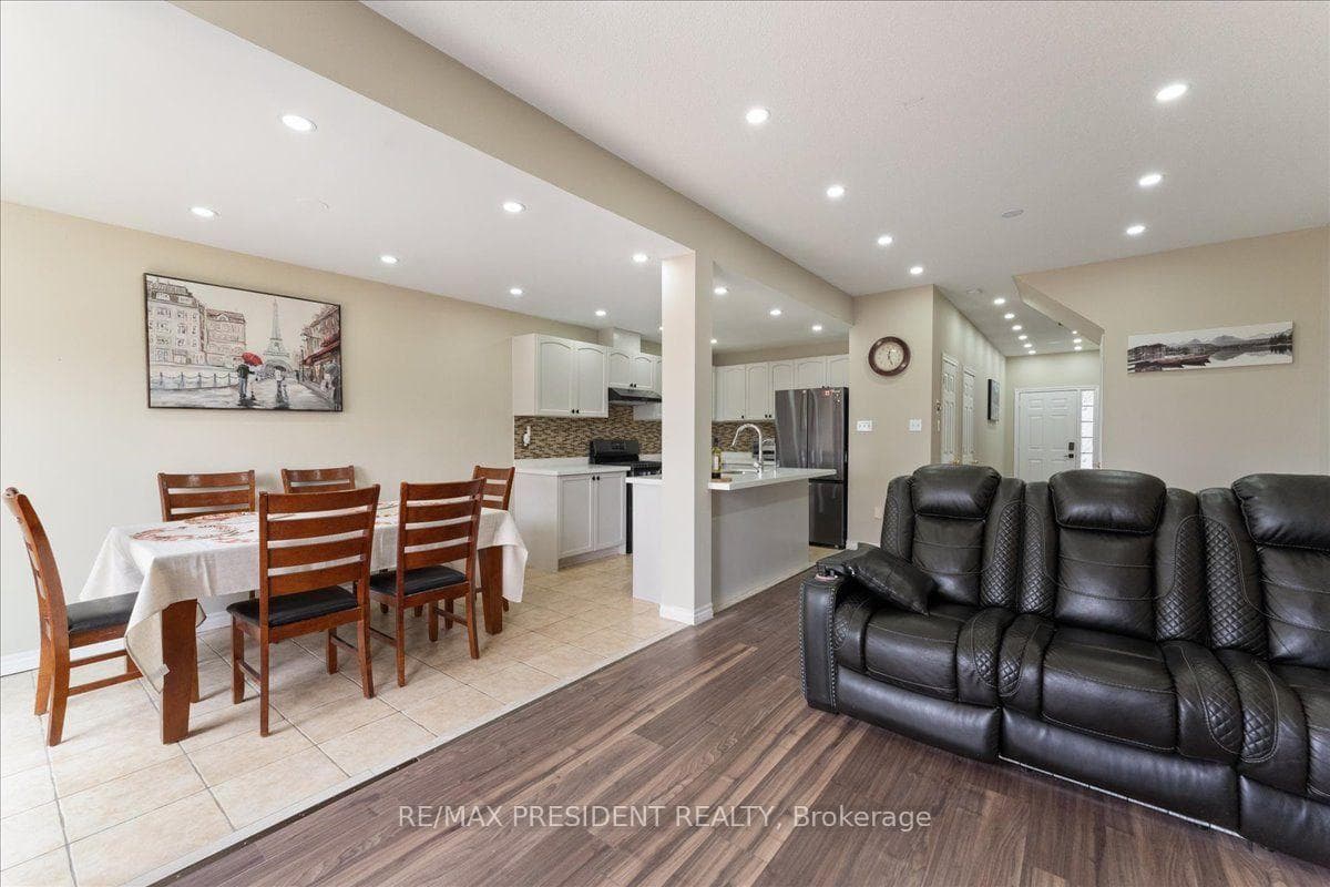 285 Southbrook Drive photo 17