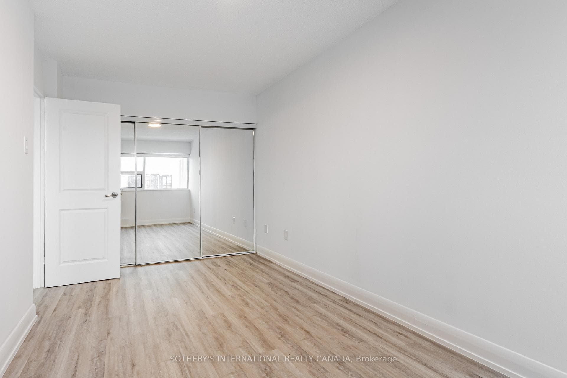 201 Sherbourne Street Unit N2108 photo 6