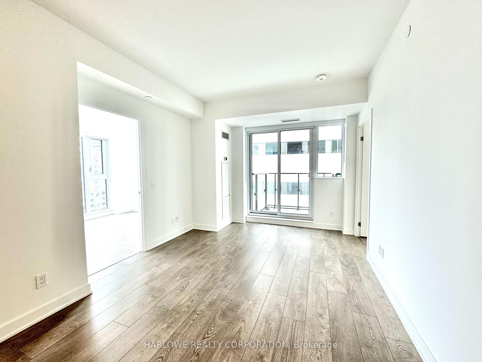543 Richmond Street Unit 1027 photo 2