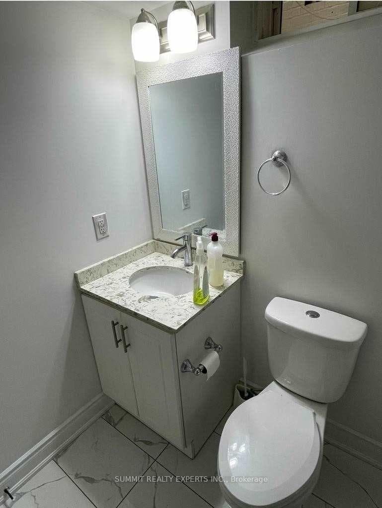 7 Hawtrey Road photo 30