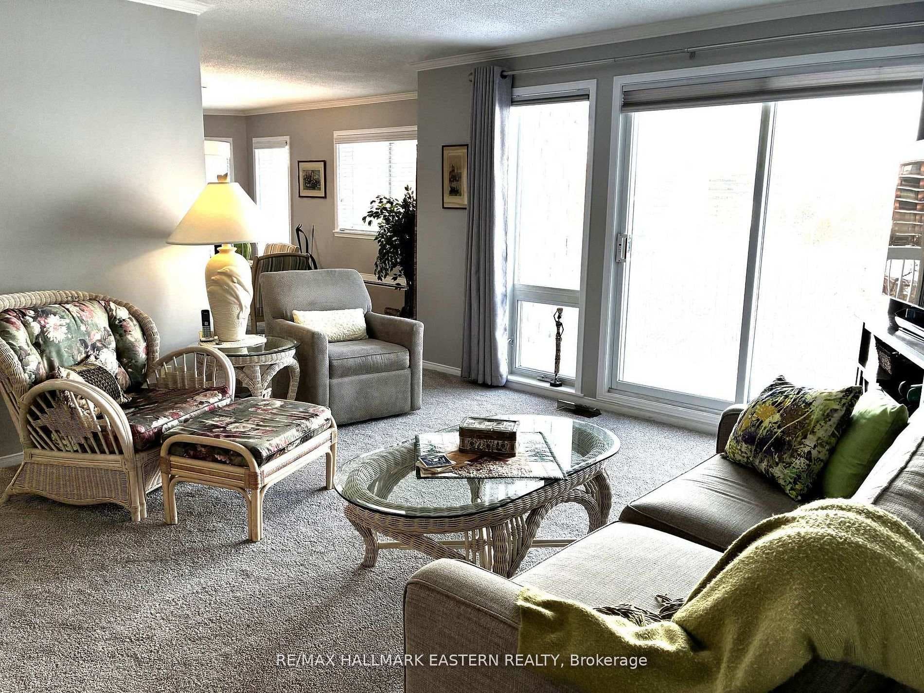 1099 Clonsilla Avenue Unit 304C photo 8