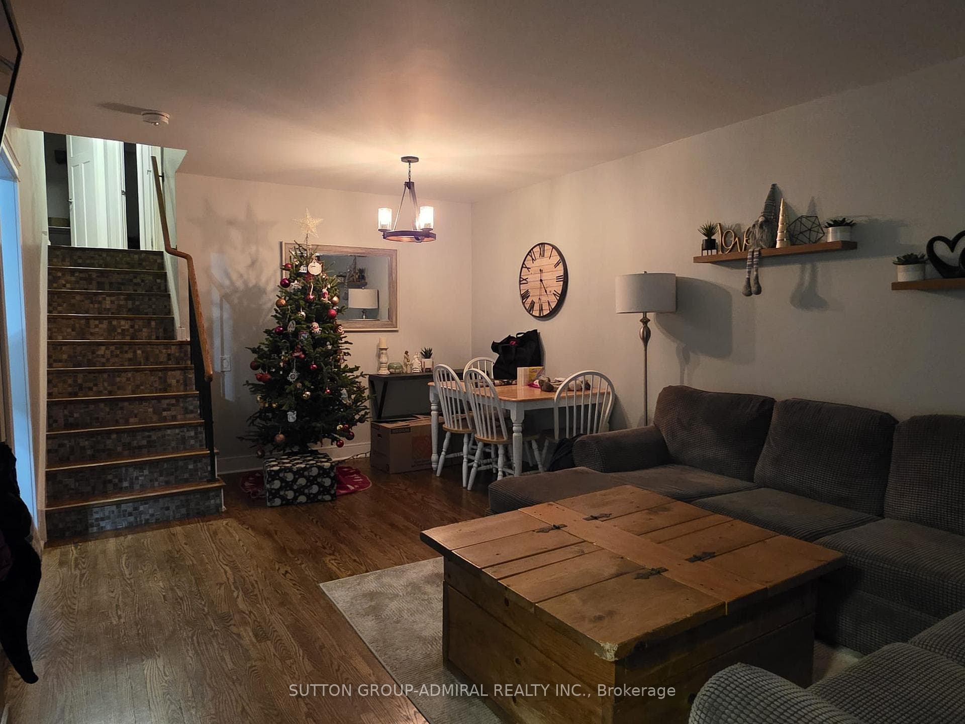 31 JEFFREY Street Unit Upper photo 9