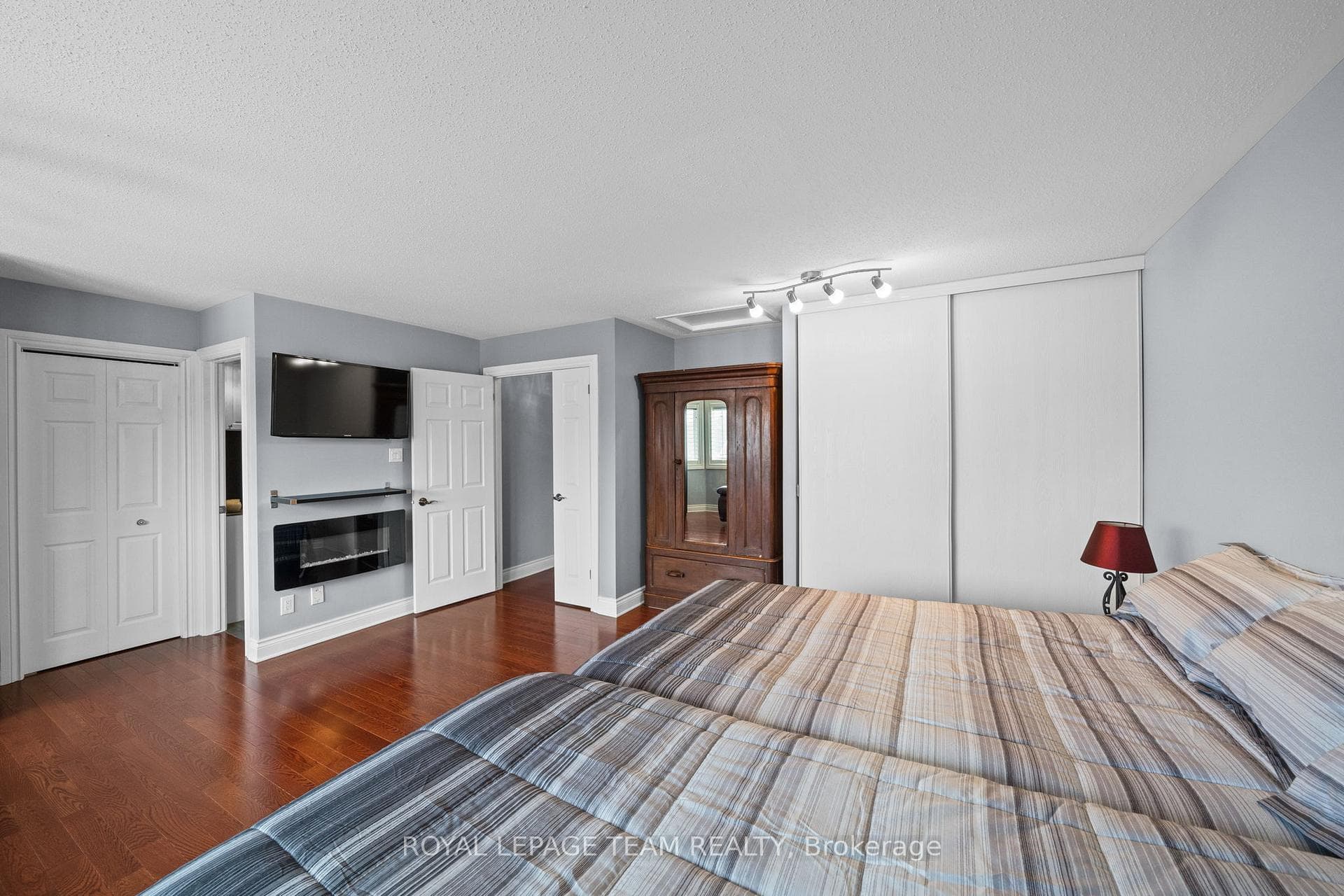 48 Settler's Ridge Way photo 30