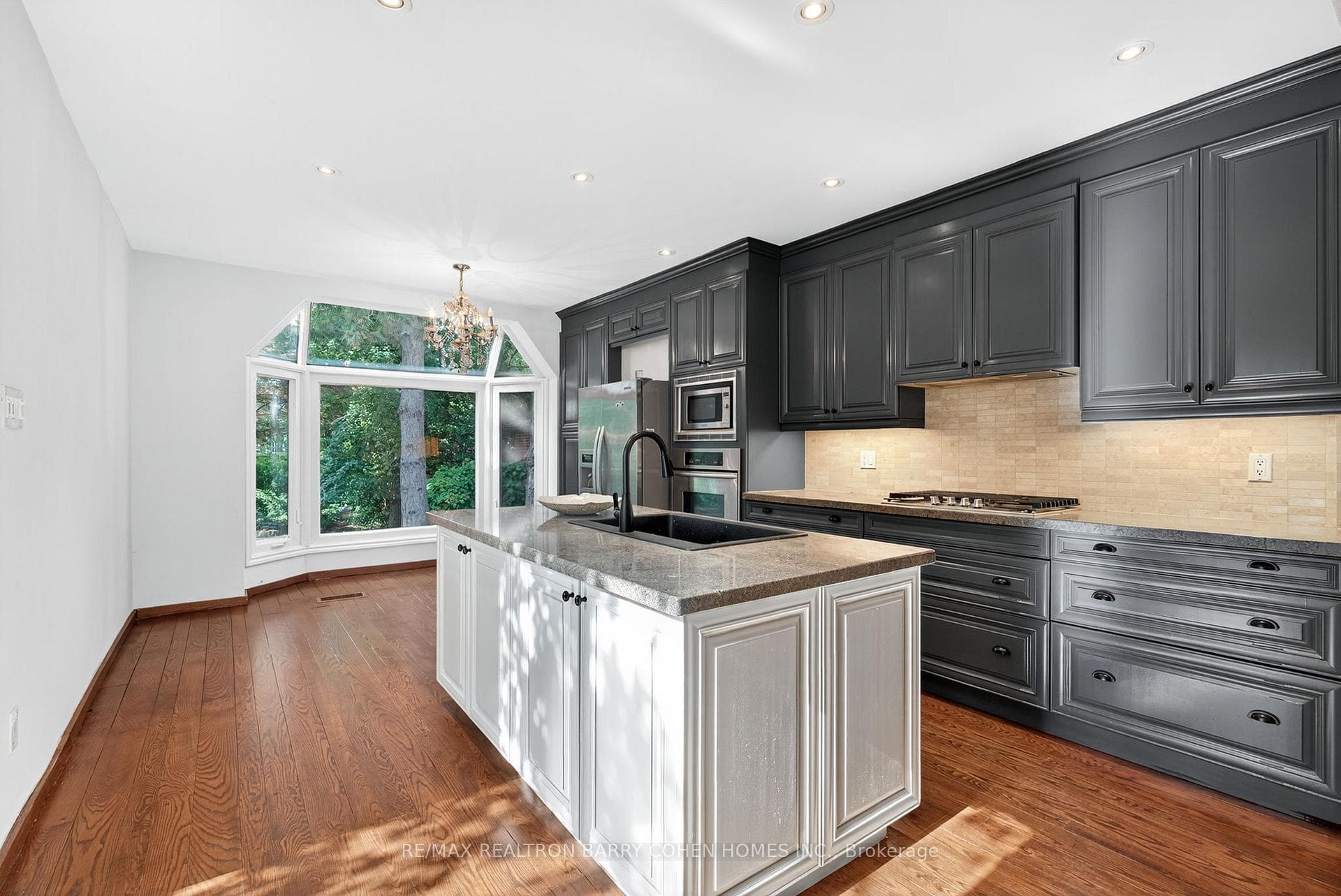 20 Dewbourne Avenue photo 8
